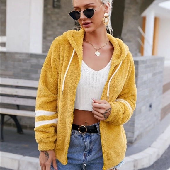 🌼💛Extremely Soft Hoodie - Picture 4 of 16